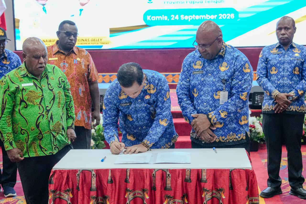 DKP Provinsi Papua Tengah Melakukan Penandatanganan Nota Kesepahaman Penggunaan Aplikasi SIBAPATENGAH Dengan 8 Kabupaten Dinas Kelautan dan Perikanan